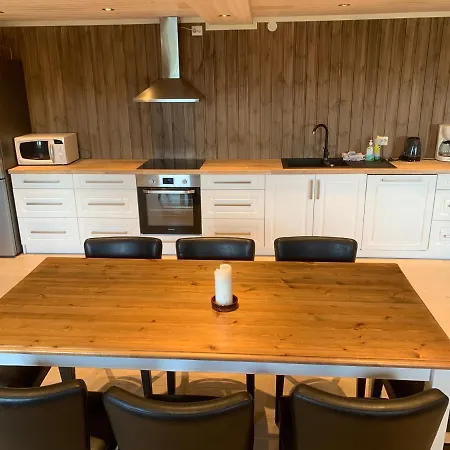 Апартаменты Skei Свингволл